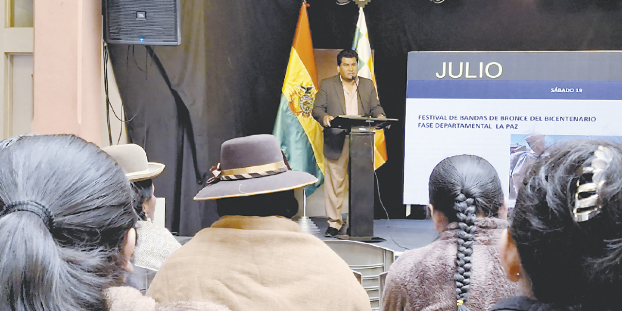 El Bicentenario cobra impulso con actos cívicos, culturales y proyección regional
