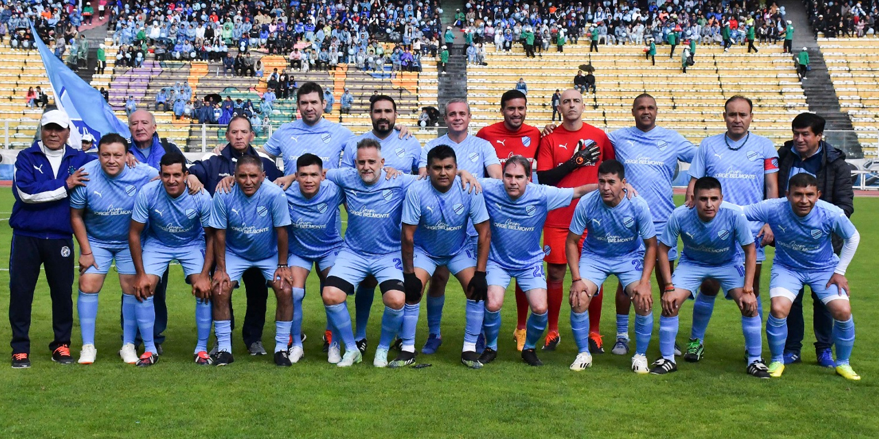 Jugadores de Bolívar que ganaron el subtítulo de la Sudamericana en 2004.