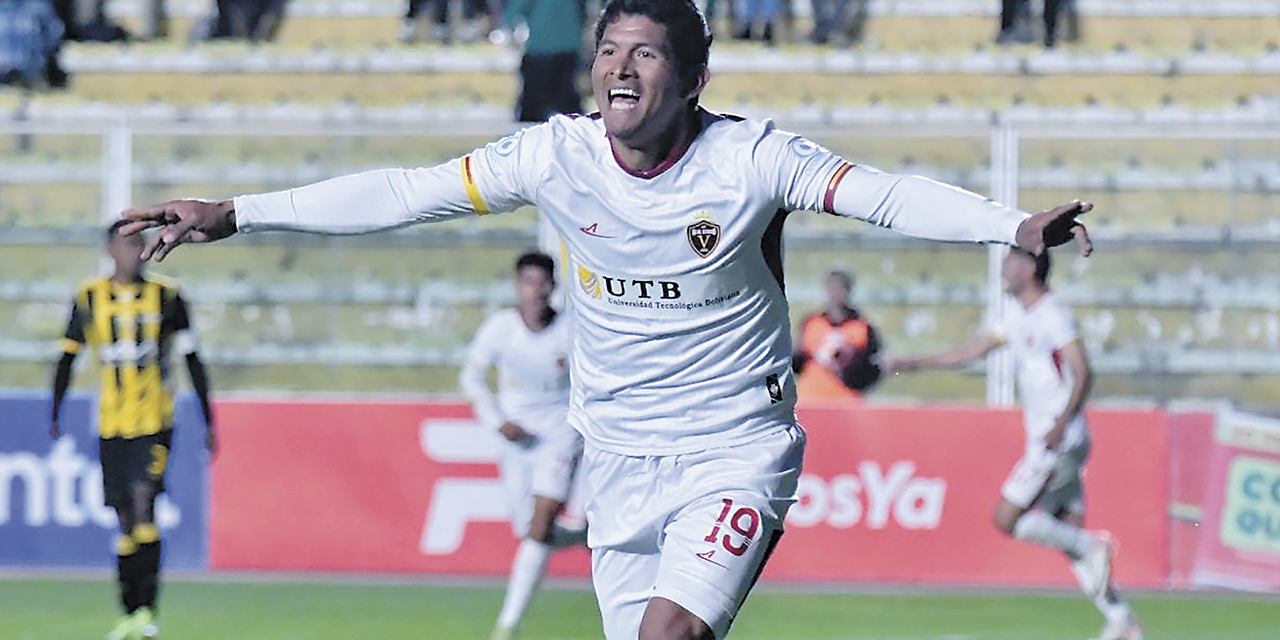 Yerko Vallejos grita su gol, el que le dio la victoria a Real Oruro.