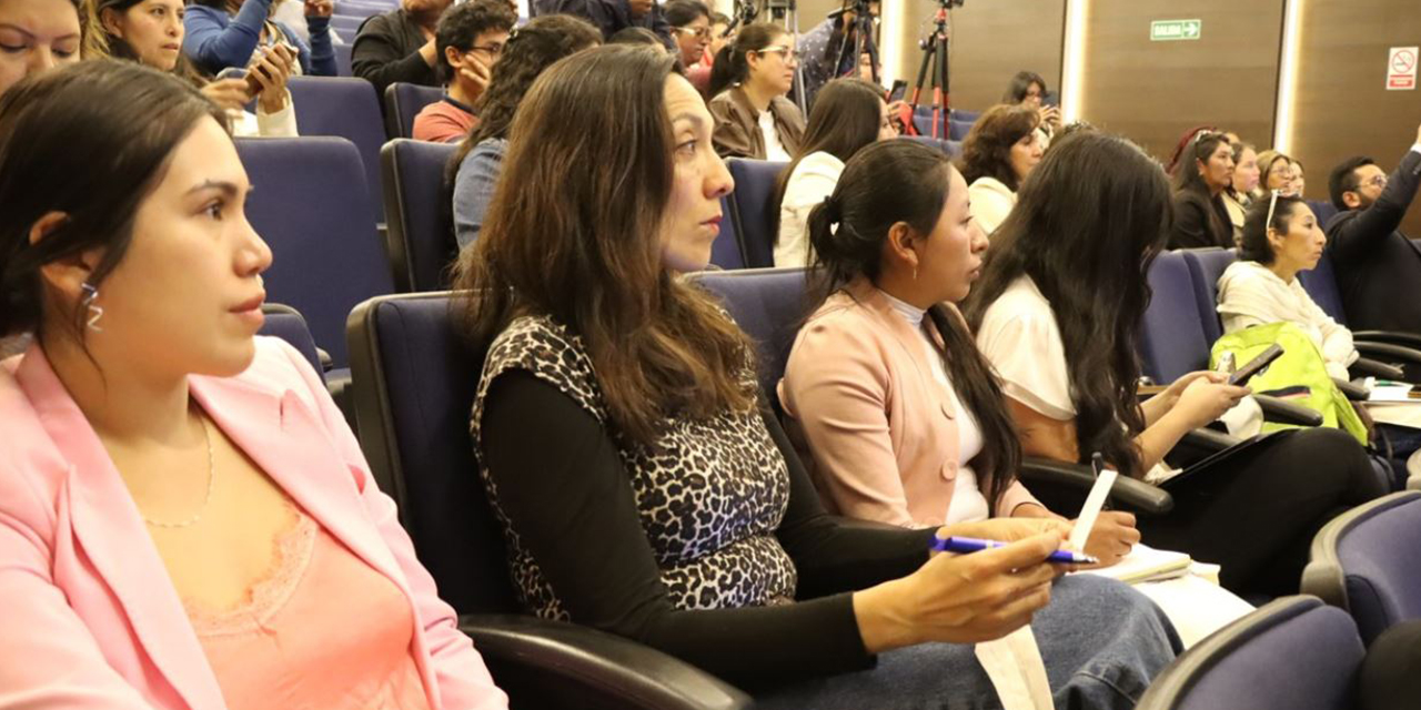El Banco Unión lanza IncubaUnión Mujer para potenciar el comercio