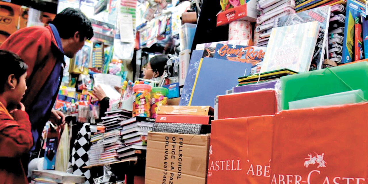 El comercio de material escolar será fiscalizado por diversas instituciones. 