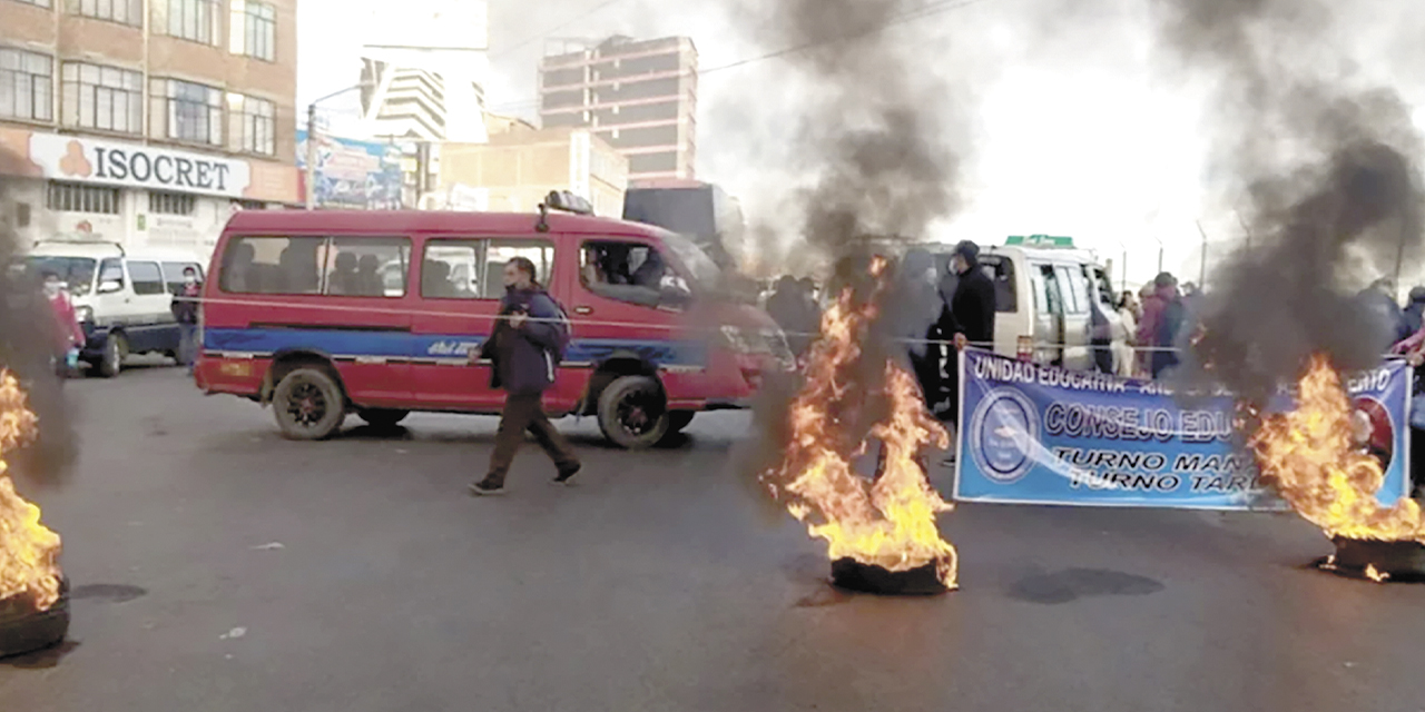 Un punto de bloqueo en la ciudad de El Alto.