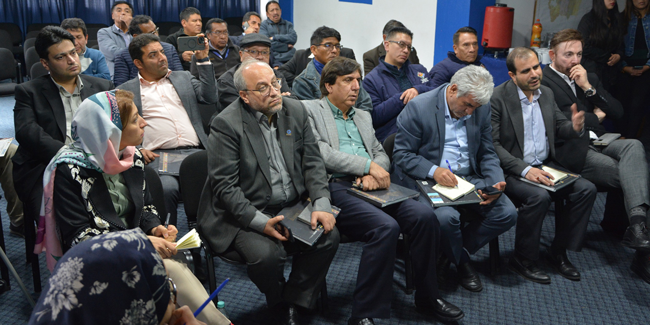 El Gobierno inicia diálogo con Irán para la cooperación en tierras raras