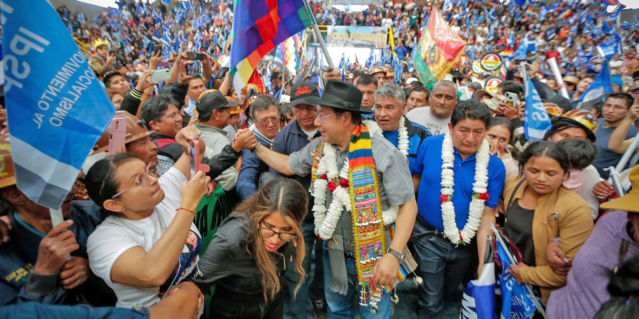 Luis Arce suma 13 proclamaciones y ven que cumple requisitos para ser reelecto