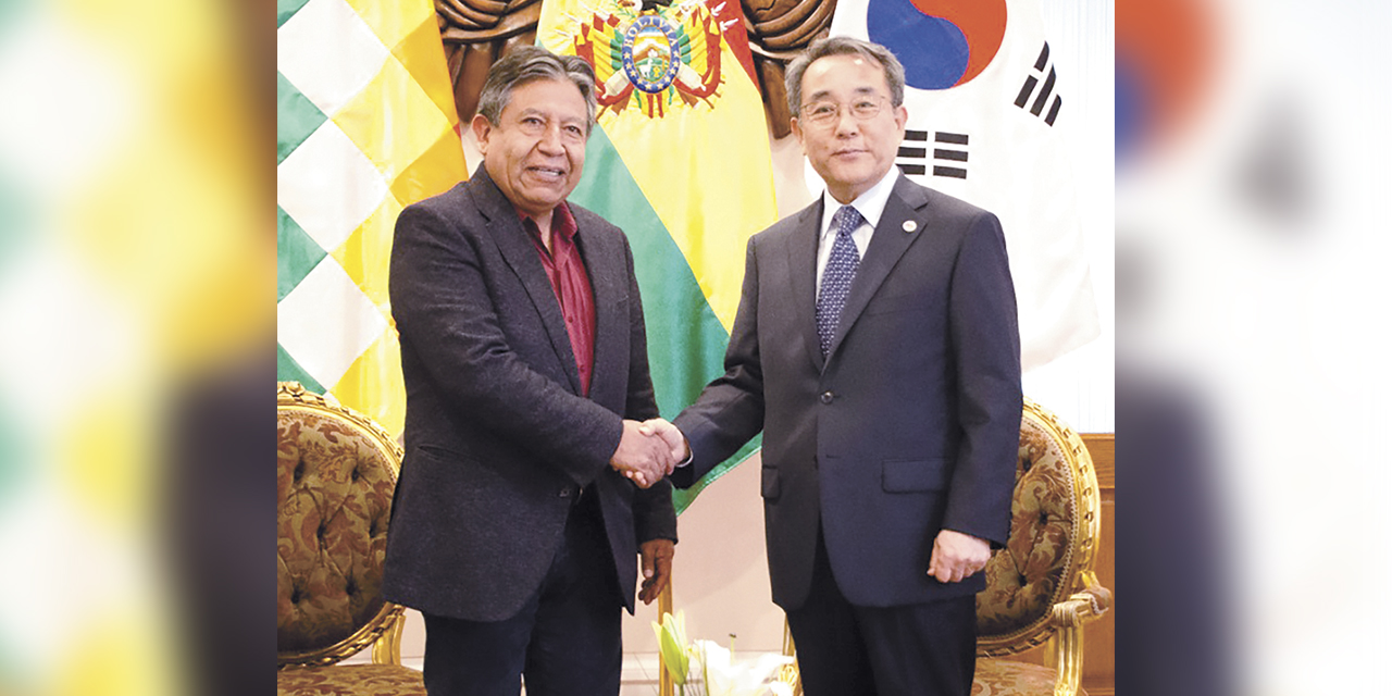 David Choquehuanca y Iang Myung-soo.