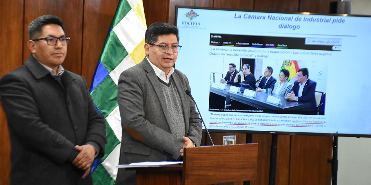 El Gobierno califica como política la posición de los industriales del país