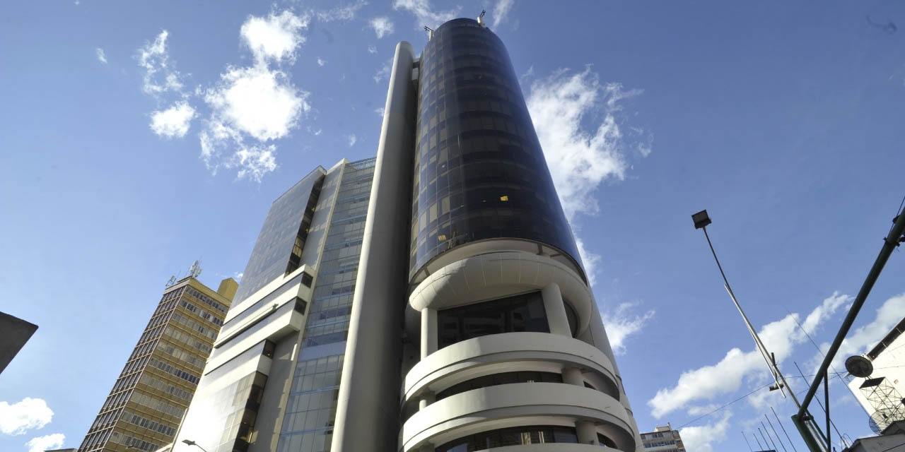 Economía: FMI reconoce que bloqueo Legislativo de más de $us 1.800 millones limitó severamente el acceso a recursos externos
