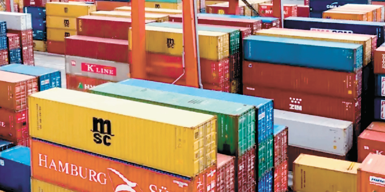 Contenedores de importación.