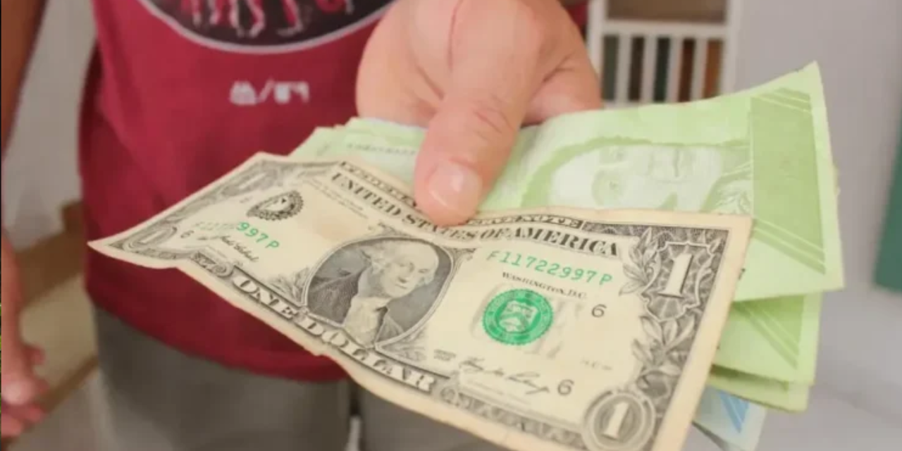Venezuela desarticula red que manipulaba el precio del dólar paralelo