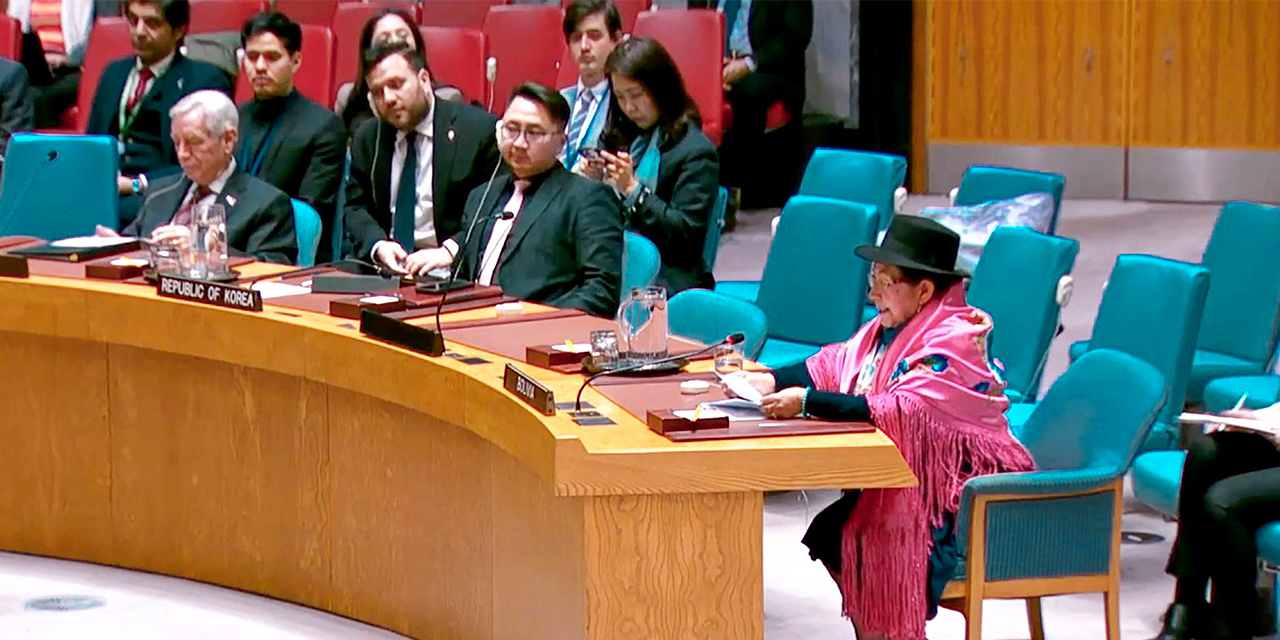 China busca una asociación con Bolivia estratégica y de respeto