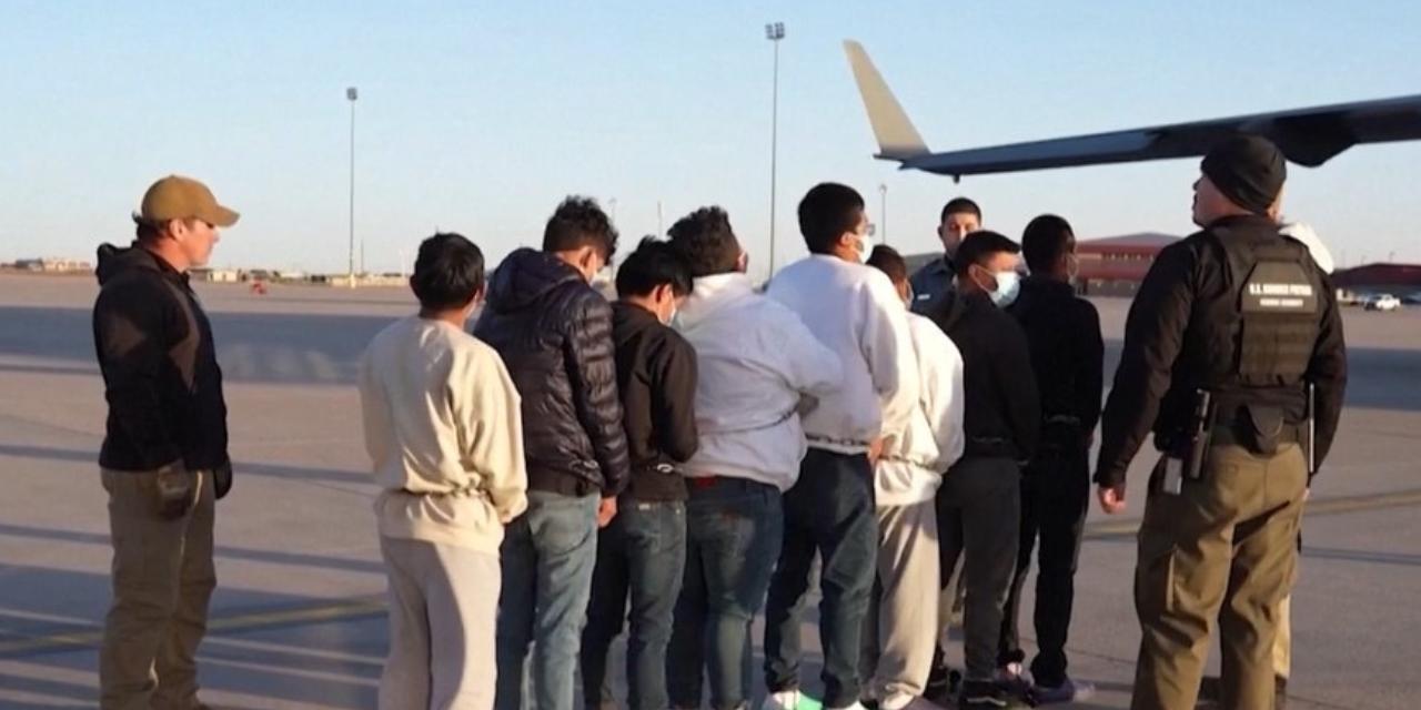Las deportaciones lideradas por el Departamento de Estado de EEUU.