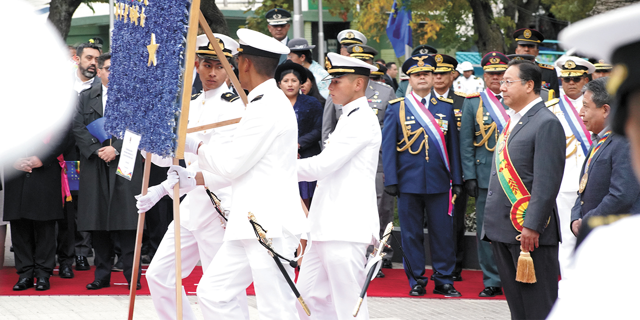 Arce pone fin a Diremar y anuncia nueva etapa de relación con Chile, en la que prima el acceso al mar