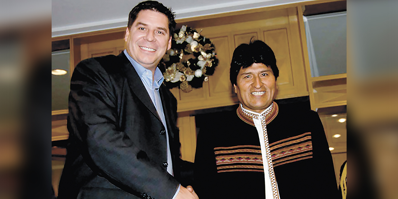 Marcelo Claure y Evo Morales.