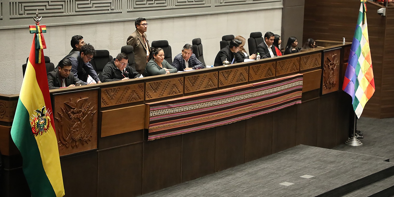 Fuerzas políticas comprometen aprobar el crédito de $us 100 MM en el Legislativo