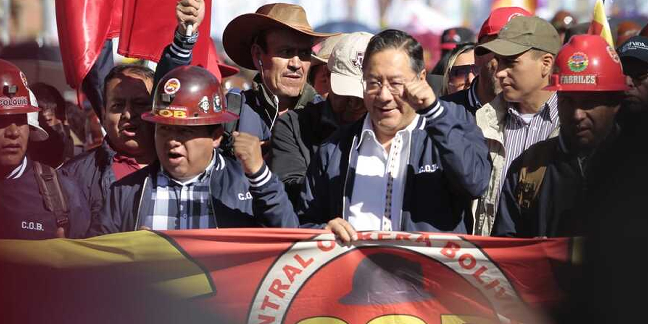 El jefe de Estado en la marcha del 1 de mayo. Foto: Archivo ABI
