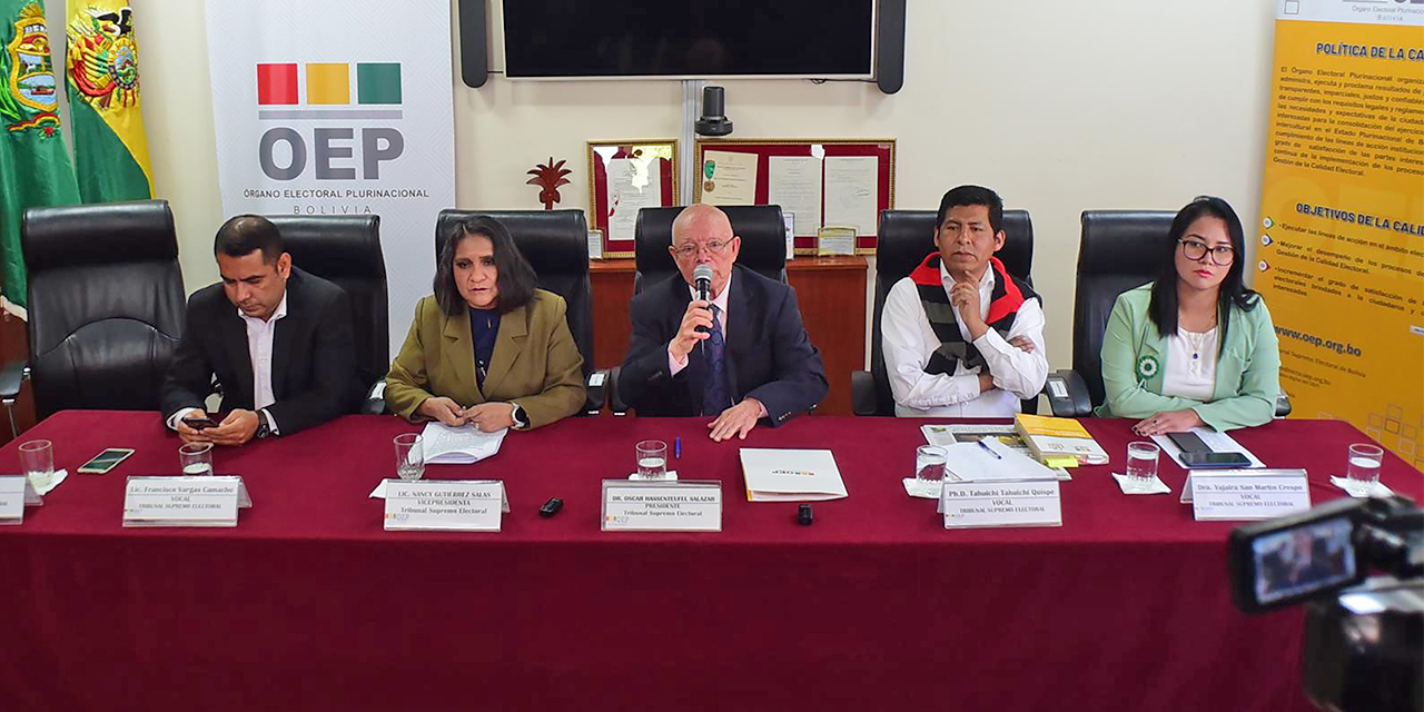 TSE desmiente a Claure y pide no dañar la democracia “por sentirse perdedor”
