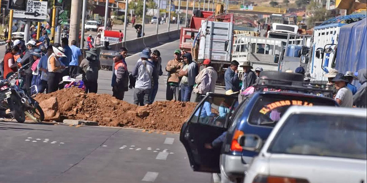 Luis Arce acusa a Evo de generar violencia y de buscar frenar las elecciones por su candidatura