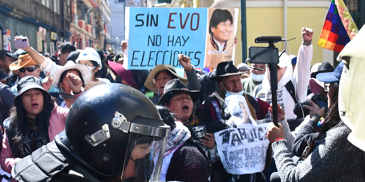 Convocan a defender las elecciones de agosto ante la convulsión que gesta Evo