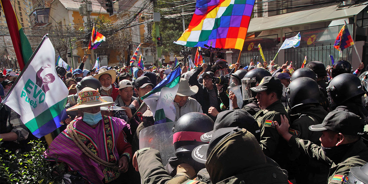 Sectores sociales y la ciudadanía repudian la movilización evista