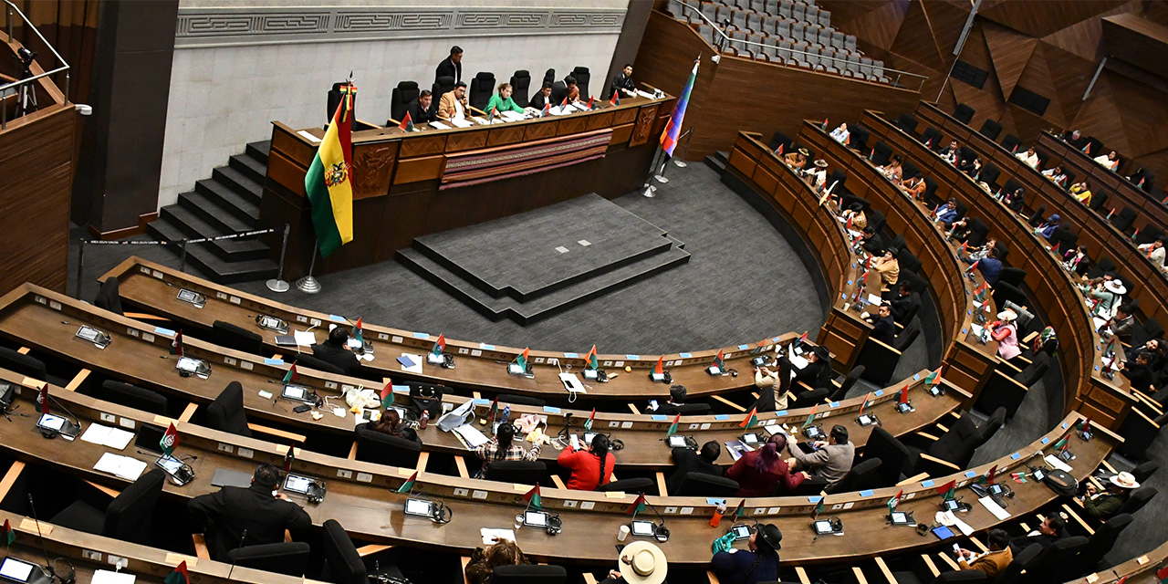 Legisladores prevén vacaciones y postergan el tratamiento de leyes importantes para el país 