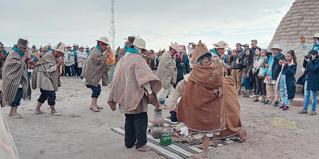 Los uru chipayas y sus rutas milenarias en el altiplano orureño 