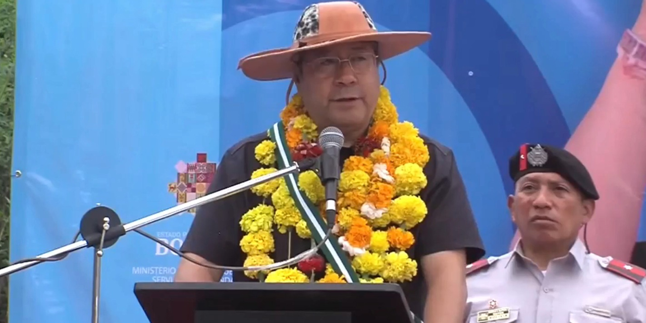 El presidente Luis Arce entregó obras en Carapari, Tarija. Imagen: Captura.