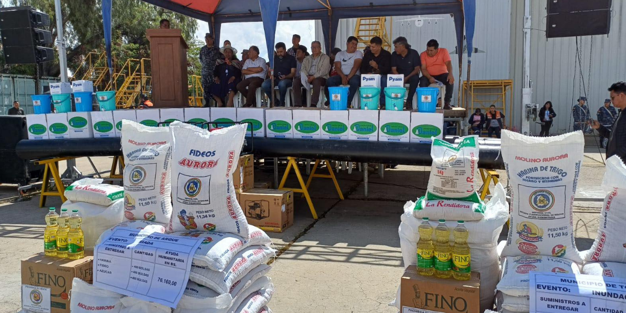 Ayuda humanitaria entregada en Cochabamba. 
