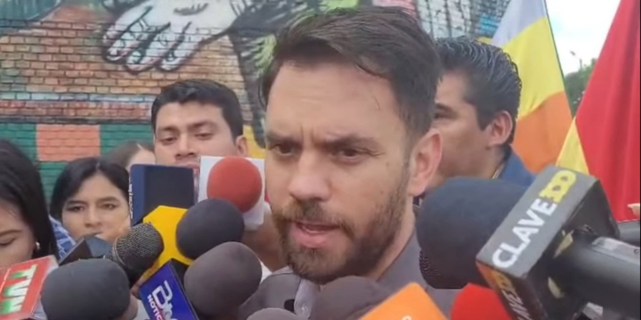 Ministro de Gobierno en conferencia de prensa en Santa Cruz