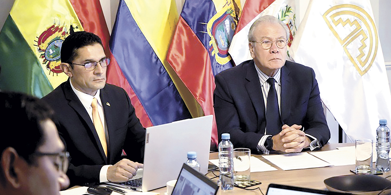 Reunión de la Comunidad Andina de Naciones en Quito, Ecuador.
