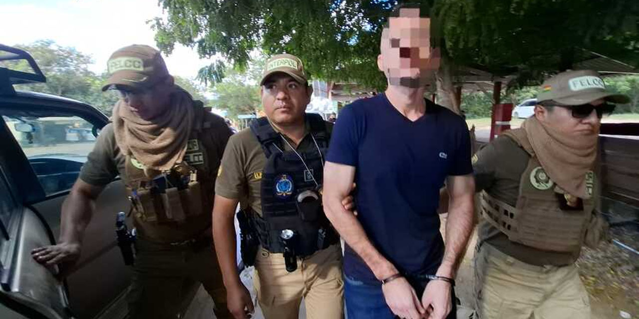 Antonio Parada es aprehendido por efectivos de la Policía Boliviana en el municipio de Puerto Quijarro, Santa Cruz.