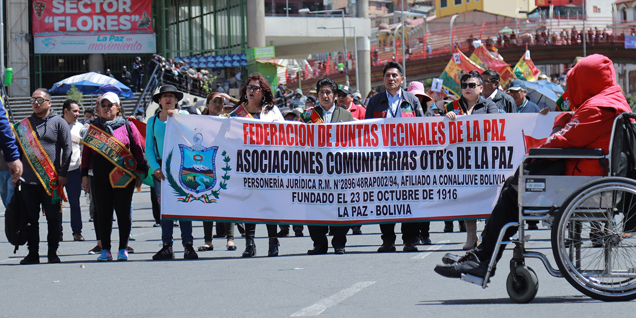 Los choferes le doblan el brazo a Arias y sube el pasaje en La Paz 