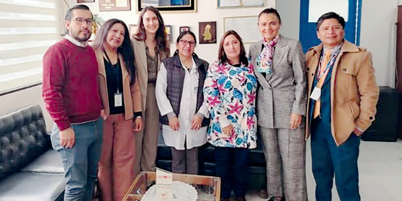 Encuentro entre las representantes del St. Jude Children’s Research Hospital y del Ministerio de Salud y Deportes. 