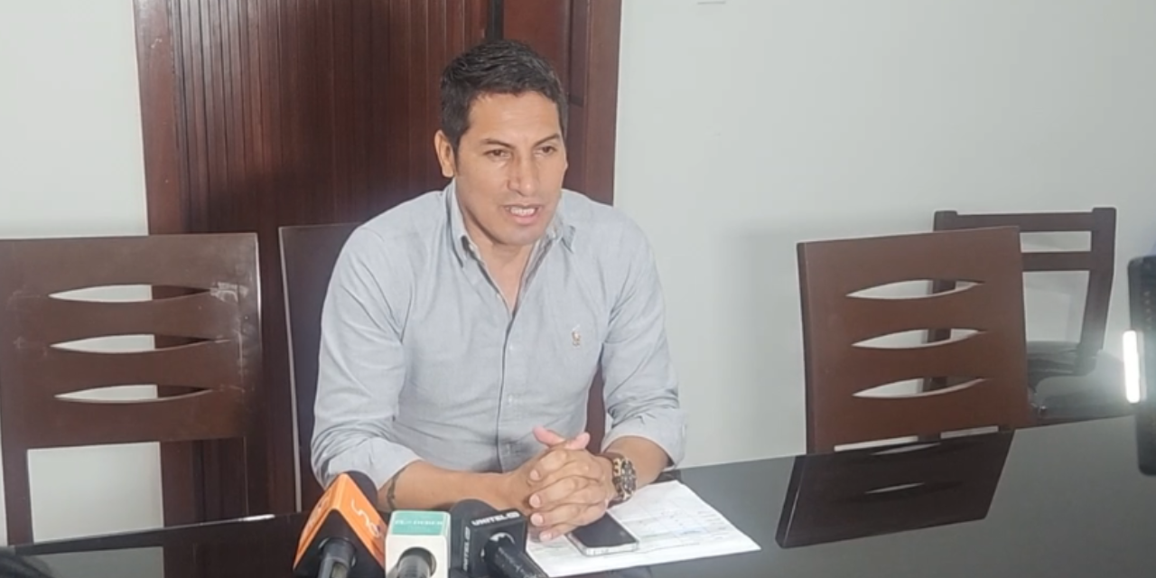 Nelson Alcocer, director de Educación de Santa Cruz.