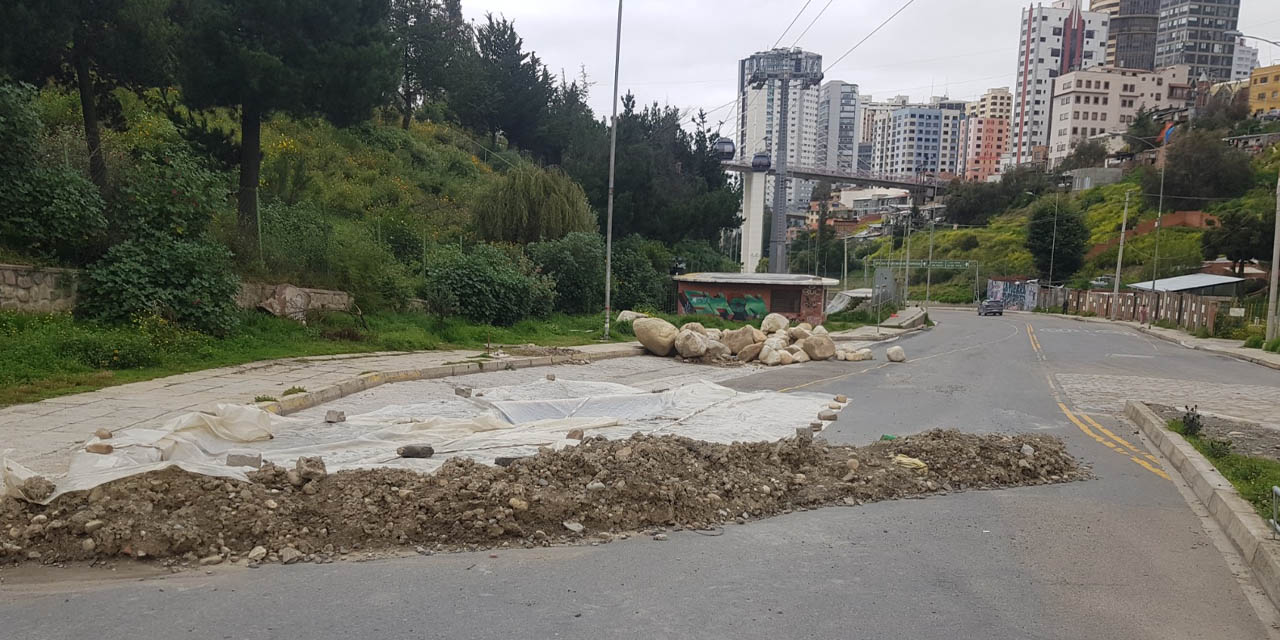 La Avenida del Poeta, en el centro de la ciudad de La Paz. | Foto: Javier Escalier