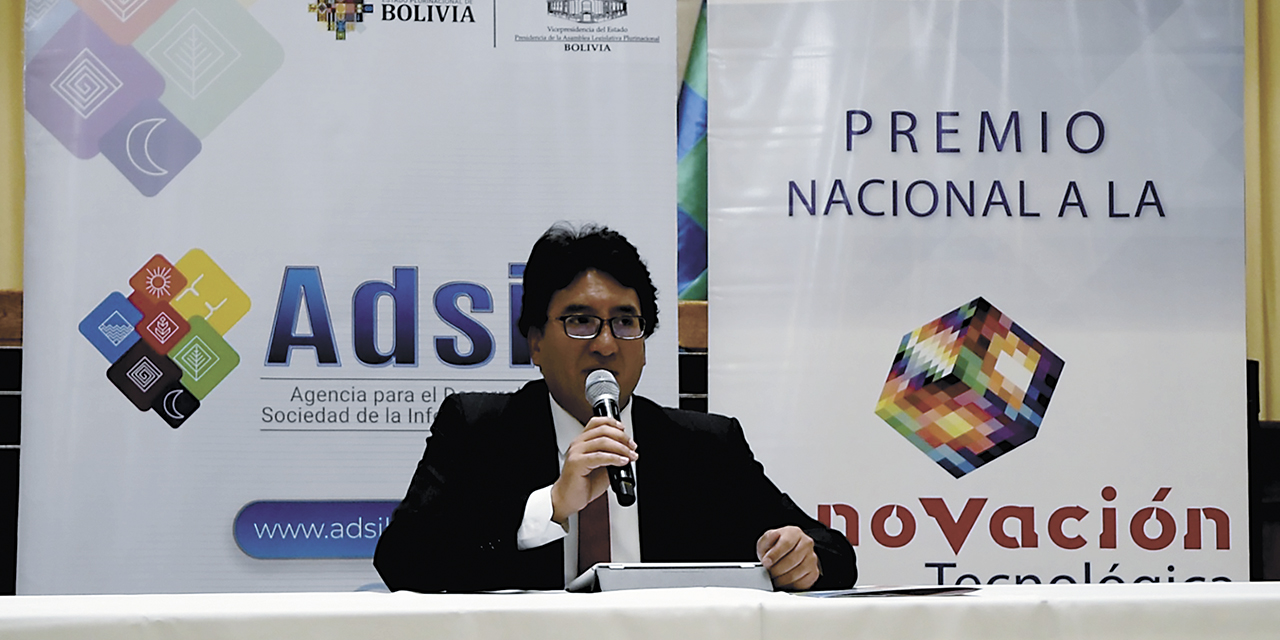 El director ejecutivo de la Adsib, Bladimir Magne, en la presentación.