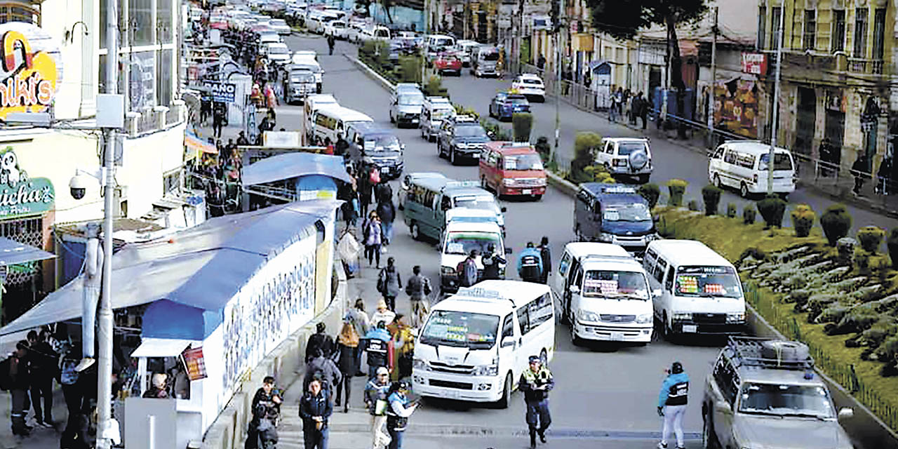 La ciudad de La Paz con transporte público.