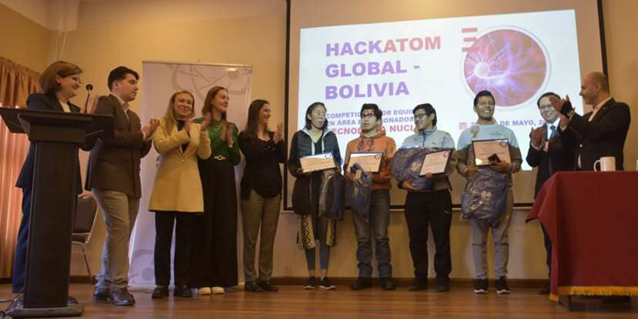 UMSA gana el Hackathon Bolivia y representará al país en Rusia
