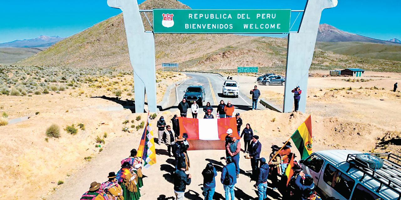 Municipalidad de Tacna habilita  paso  fronterizo  que permitirá unir a esta región con Bolivia,  lo que impulsará el turismo y el comercio exterior. 