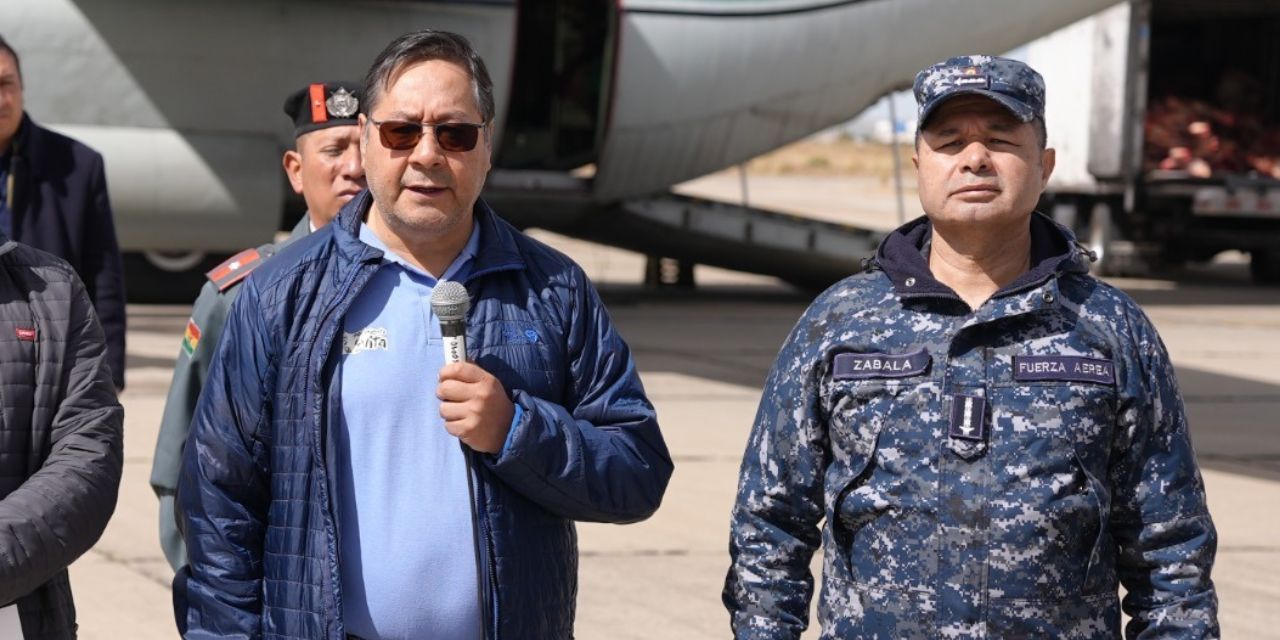 El presidente Luis Arce en la conferencia de prensa.