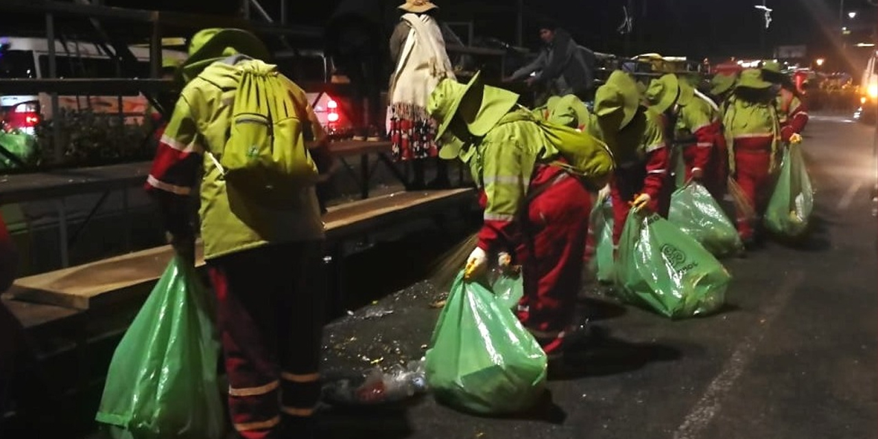 En El Alto recogen alrededor de 100 toneladas de basura durante la fiesta de la Virgen del Carmen