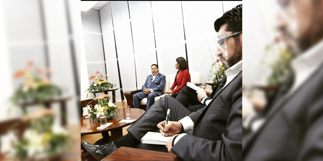 El director de Ahora El Pueblo en una entrevista al presidente Luis Arce. (Foto: Archivo)