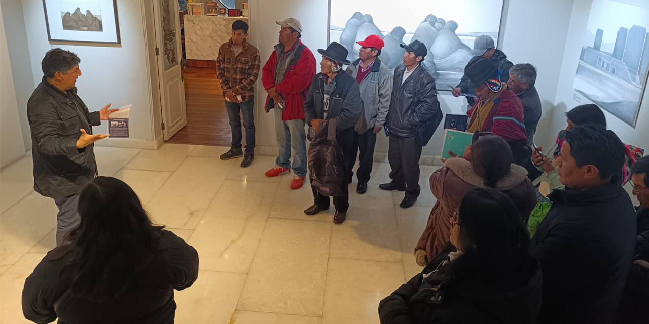 Fundación Cultural del BCB impulsa formación de guías de museos comunitarios