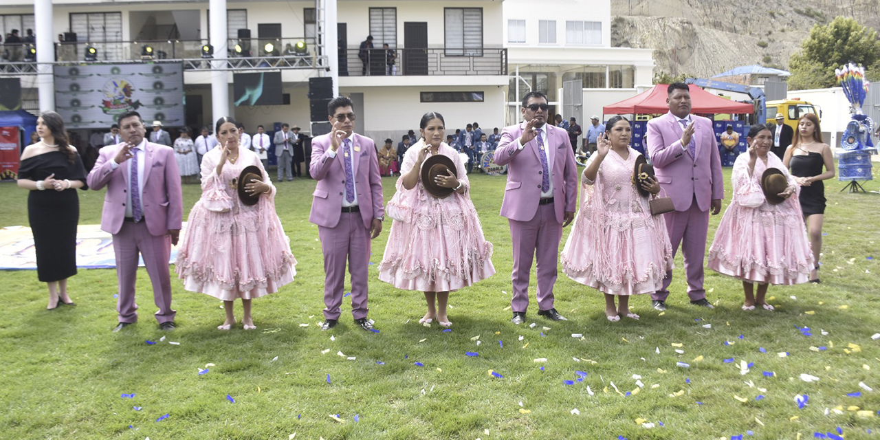 Los fraternos preparan la recepción social, velada, ensayos y diversas actividades para llegar a la entrada folklórica.