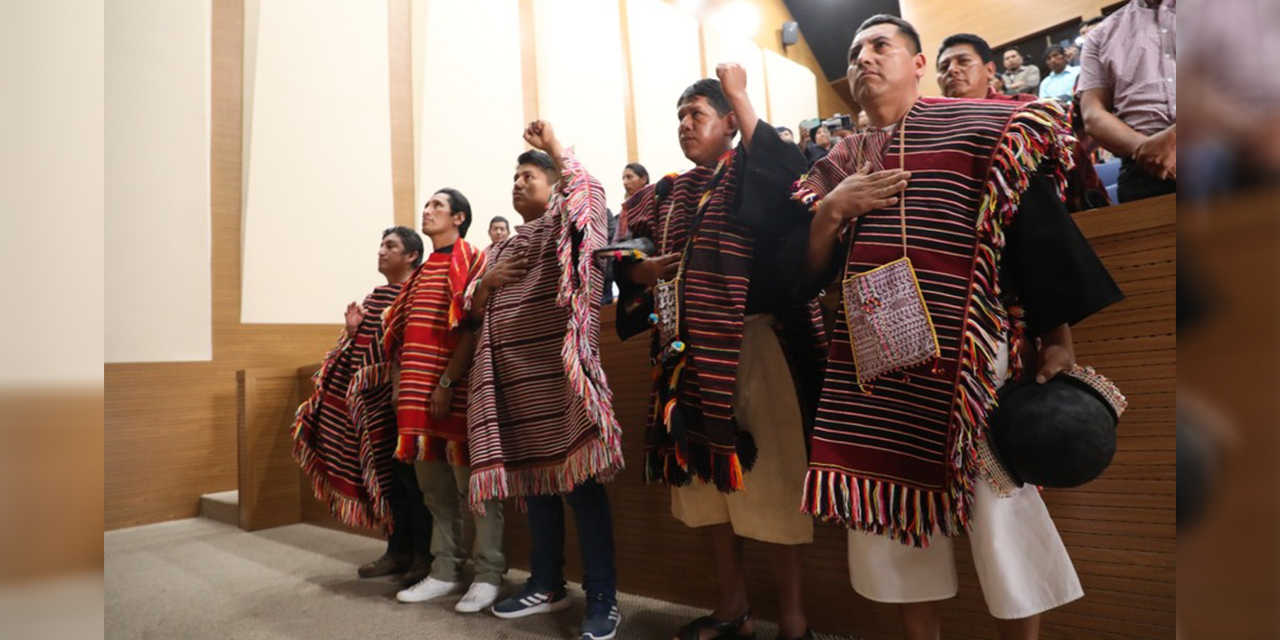 Posesionan a nuevo Comité de Salvaguarda del Pujllay y el Ayarichi de la cultura Yampara