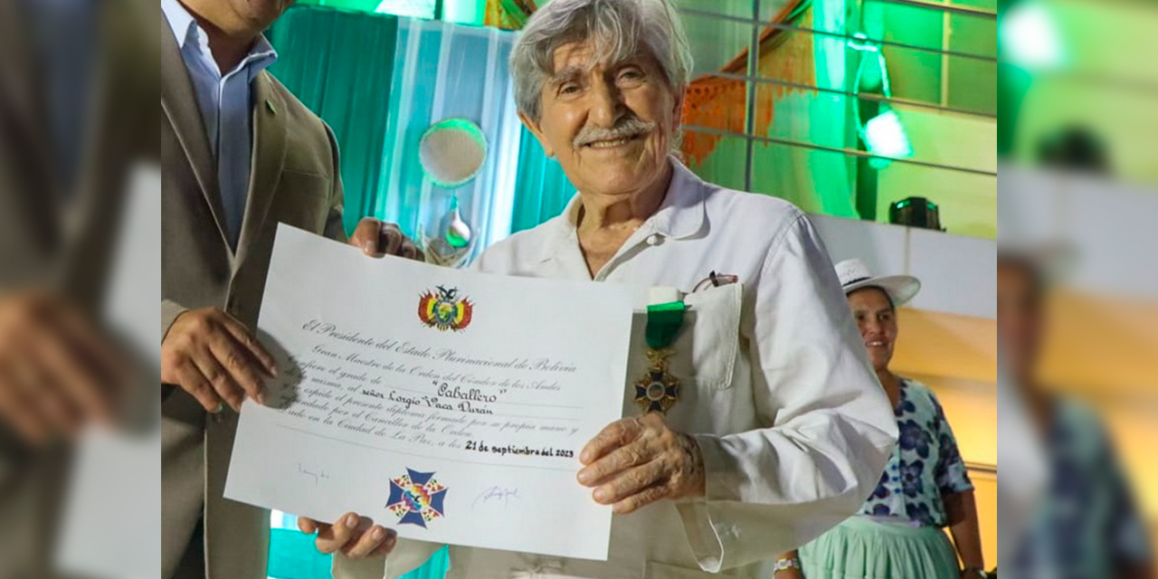  Lorgio Vaca durante una distinción en 2023. Foto: RRSS