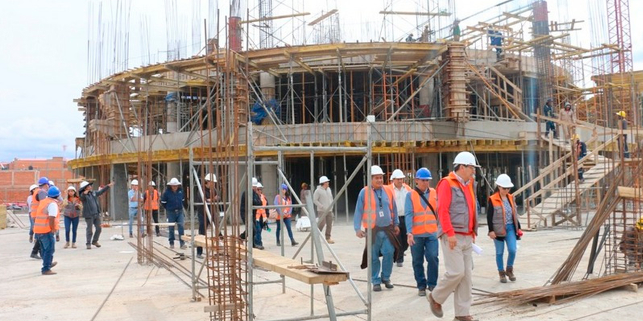 Inspección a las obras en Sucre. Foto: FC-BCB