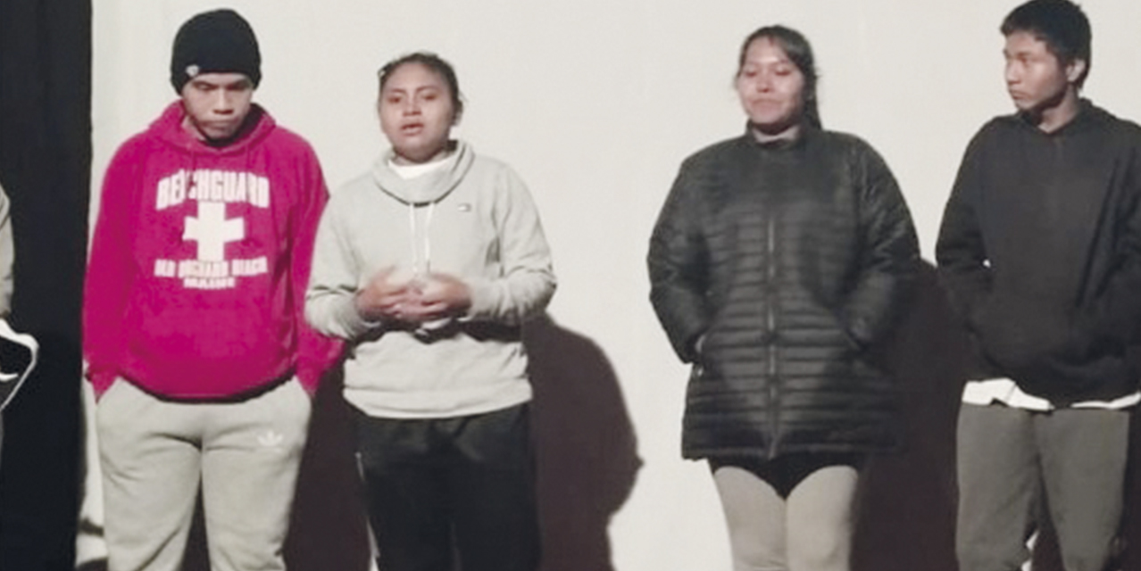 Jóvenes que contribuyeron con su testimonio en la elaboración del microdocumental.