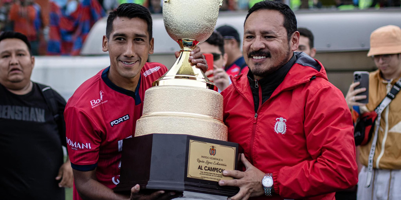 José Manuel Aramayo luce la camiseta amarilla de líder de la competencia. (Foto: Wilstermann)