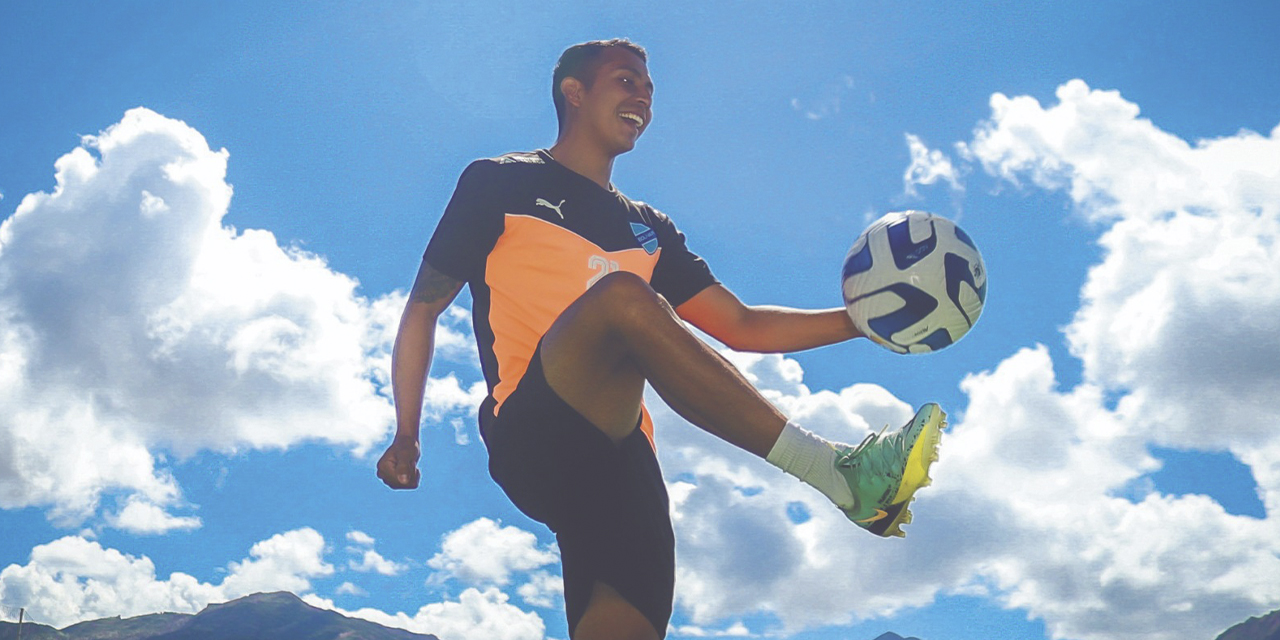 Roberto Fernández, lateral izquierdo de Bolívar. (Foto: Bolívar)