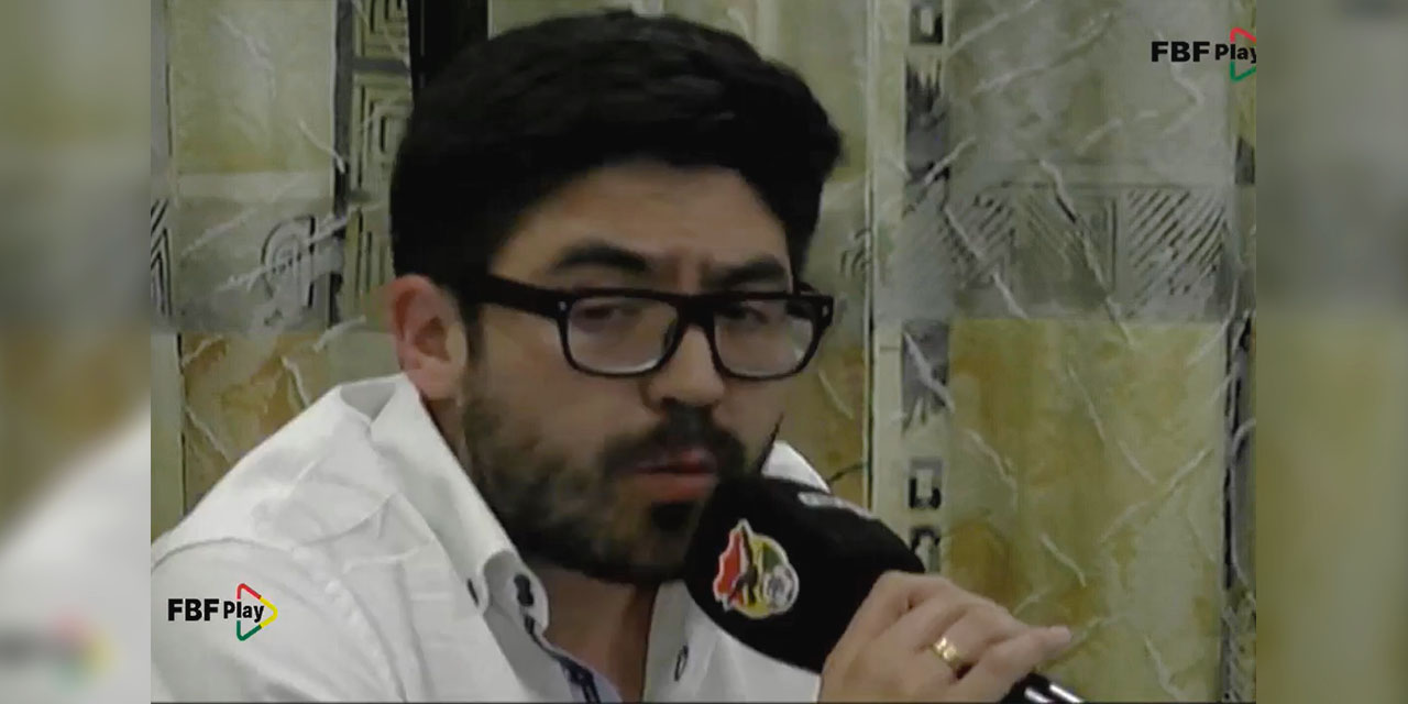 Carlos Aliaga, asesor legal de la Federación Boliviana de Fútbol. | Foto: FBF